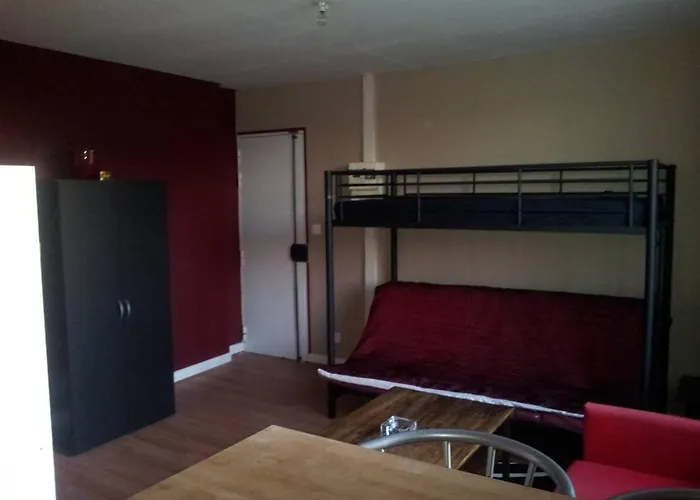Studio Near Paris Metro Robespierre