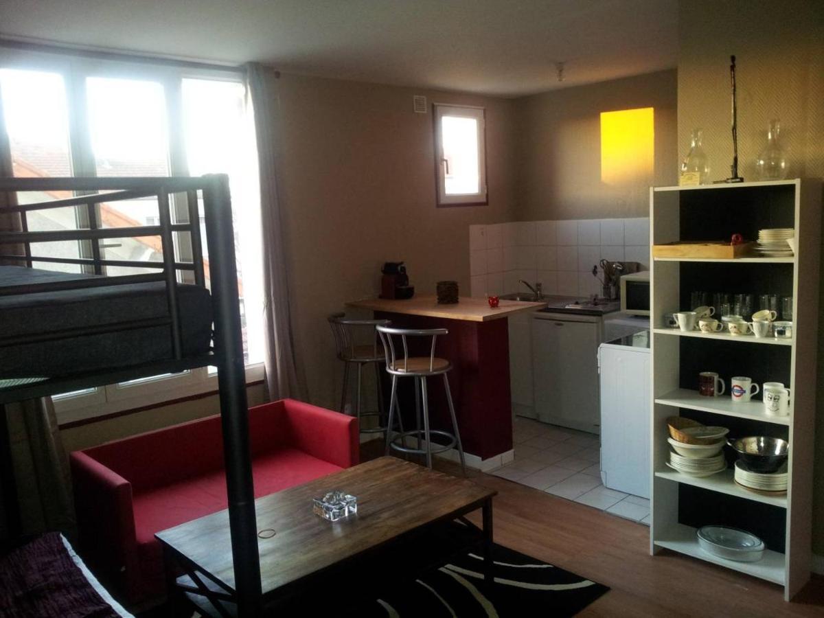Apartment Near Paris Metro Robespierre *